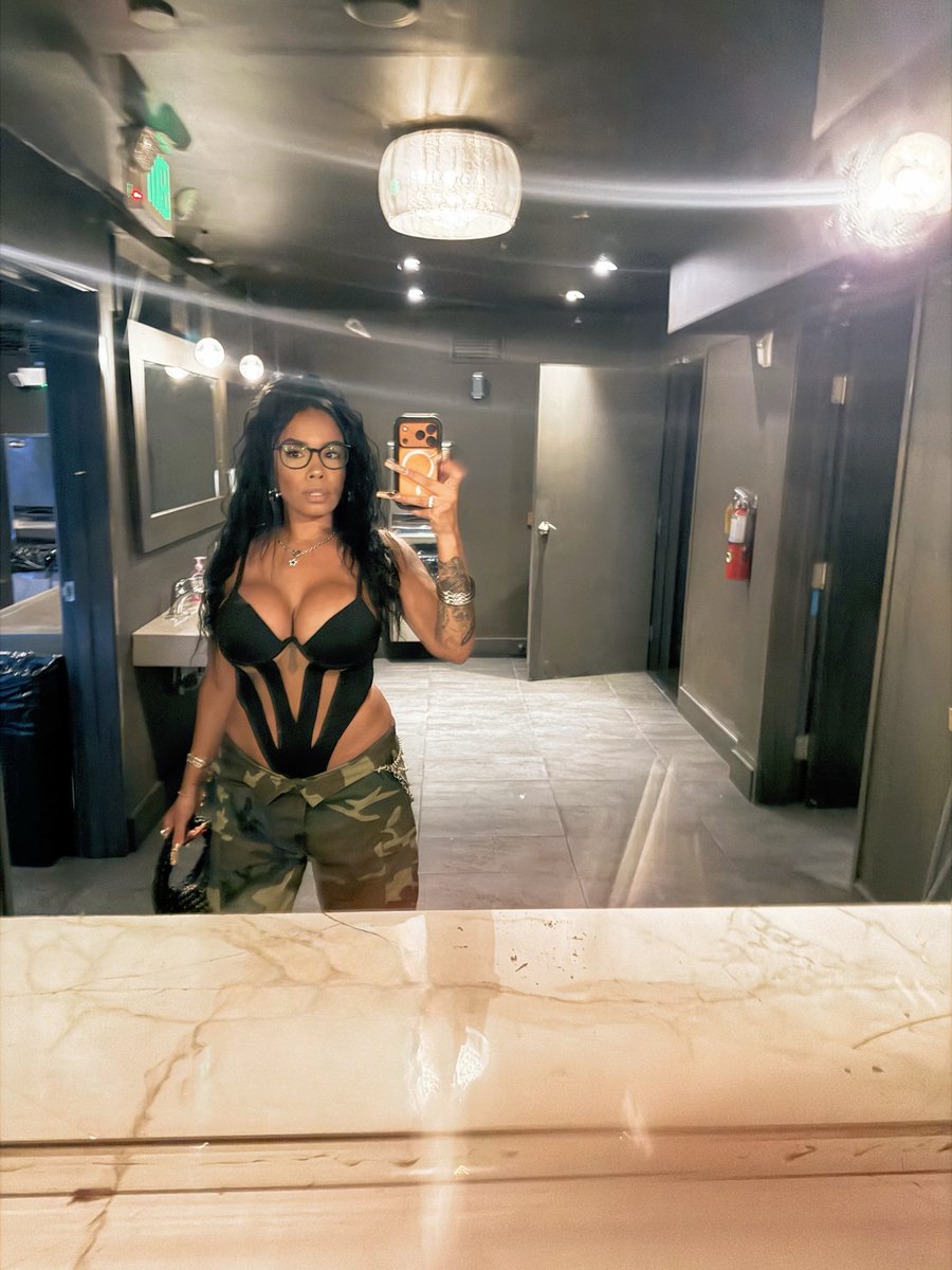 therealhavana's tweet photo. Too much or just enough?! https://t.co/KNsCMhBscU