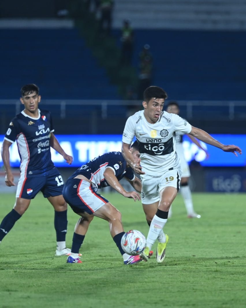 d10paraguay's tweet photo. ⚽ Con gol de Orlando Gaona Lugo, Nacional derrota parcialmente por 1 – 0 a Olimpia en el Defensores del Chaco en el cierre de la fecha 13 del torneo Clausura 2026.
📸 Daniel Duarte - Última Hora
#CopaDePrimera #Deportes #D10 https://t.co/e3VQbyHjbc