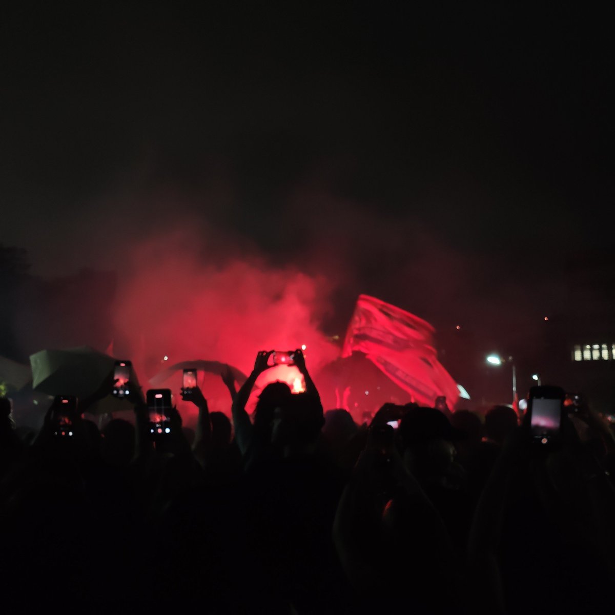 cznniblism's tweet photo. NINGUÉM NA MANIFESTAÇÃO SABE QUE EU SOU O ACERVO VLADIMIR #LULA2027 https://t.co/onMCYDaRxx
