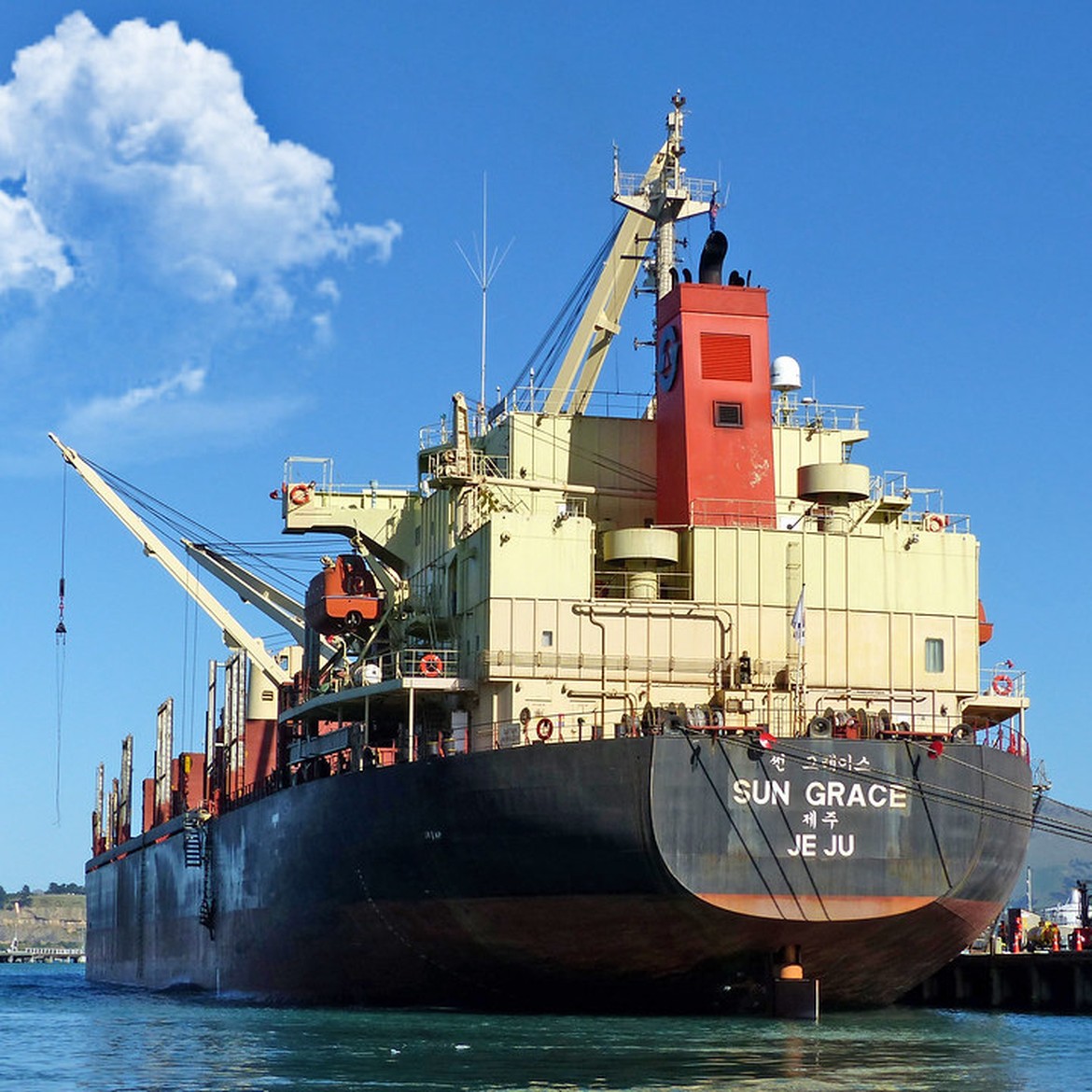 promptdora's tweet photo. JP.6814 Furuno raises H1 FY2/27 (Mar–Aug) guidance: sales ¥79.9bn (was ¥76.0bn), operating profit ¥12.8bn (was ¥10.0bn, +28.0%), net ¥9.9bn (was ¥8.0bn) as Chinese shipyards pull merchant-ship builds forward. FY guide and dividend due with Oct 9 results. https://t.co/LOb2nKT57i