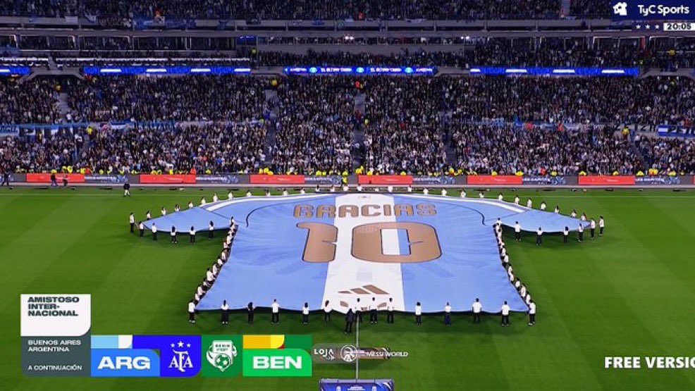 aleeexFCB's tweet photo. Mira lo que es esto.

Mataría por tener esto en el Camp Nou. Nos lo merecemos más que nadie.

Jamás nos lo vamos a perdonar. https://t.co/RgwY5SQaqX
