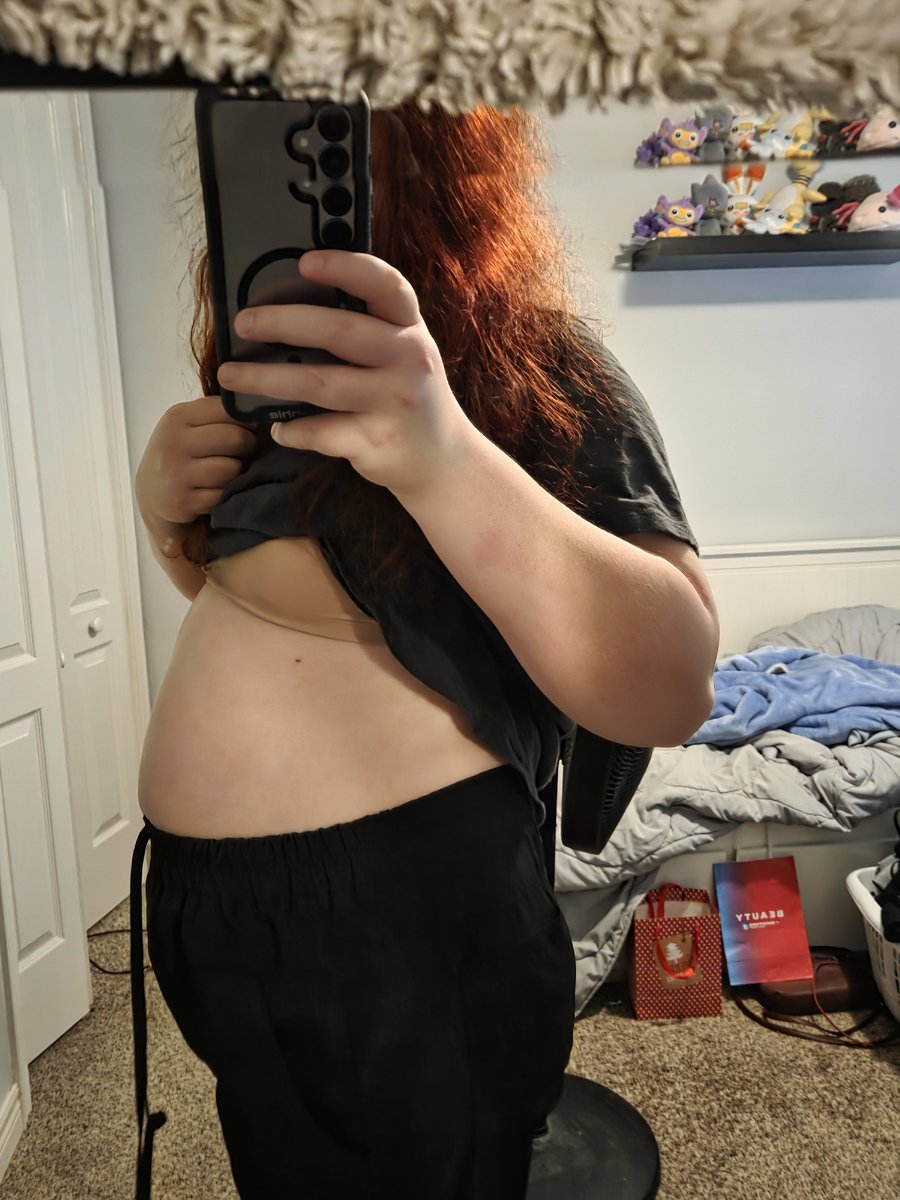 Softpocalypse's tweet photo. Done... <3 that's 2.5k calories devoured in a single meal... I'm feeling so full... But I want to keep going,,, feeling so full you have to take deep breaths between bites is SO intoxicating... Ugh 😵‍💫 https://t.co/nqHCauPmyh