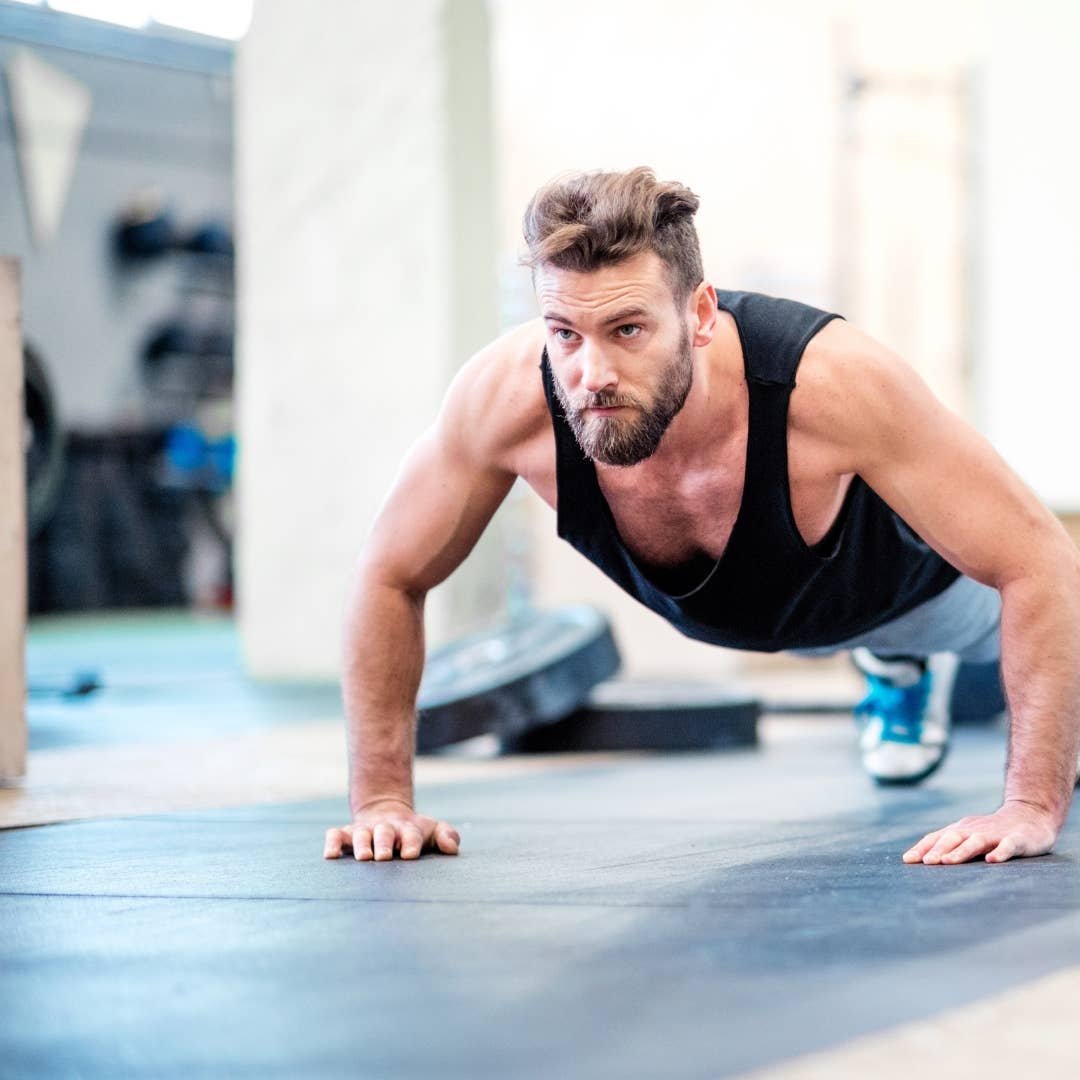 MrVAgrwl's tweet photo. Doing a push-up requires getting on the floor on all fours, positioning your hands slightly wider than your shoulders. Don't lock out the elbows; keep them slightly bent. Extend your legs back so you are balanced on your hands and toes, your feet hip-width apart. Once in this position, here is how you will do a push-up.

Step 1: Contract your abs and tighten your core by pulling your belly button toward your spine.

Step 2: Inhale as you slowly bend your elbows and lower yourself to the floor, until your elbows are at a 90-degree angle.

Step 3: Exhale while contracting your chest muscles and pushing back up through your hands, returning to the start position.
