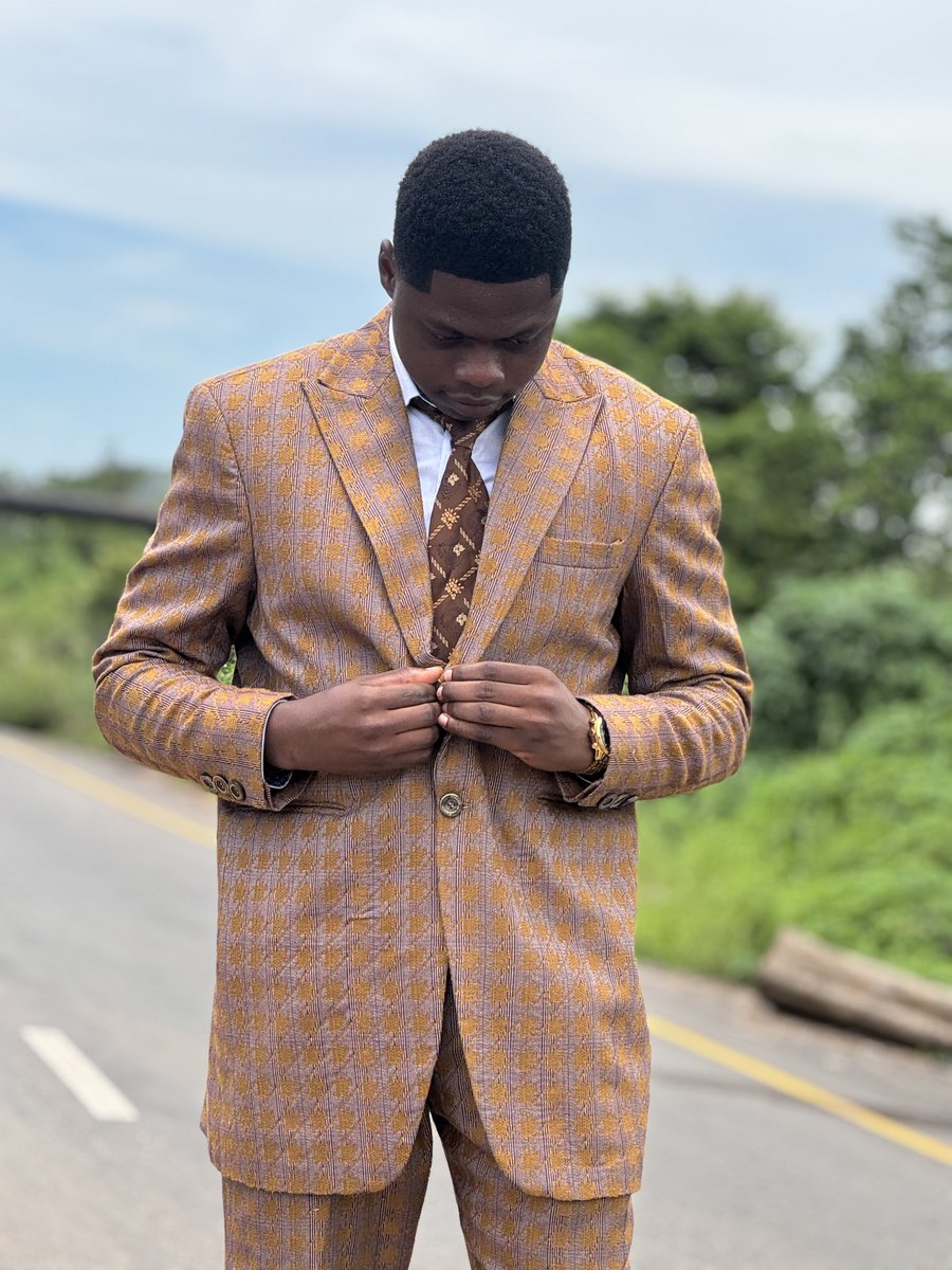 Babsmofix99's tweet photo. NEW AGE. NEW ENERGY. NEW LEVEL. 🥶🔥

God has been good to me, and this is only the beginning.

Happy birthday to me! 🎂👑

#birthdayboy  #newage #newchapter #birthdayvibe https://t.co/gM9f7g49Vj