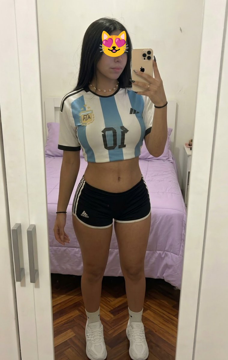 Divina_Babe's tweet photo. Thank you so much for everything my capitan #Messy4ever i grew up since children watching you, i'd like to play with you tooπβ½
Wanna play a football play with me?β½π₯
Gracias mi capi,me hubiera gustado jugar un partido contigo!π
Alguien para jugar y disfrutar el partido hoy? https://t.co/oF9EZ6c9EC