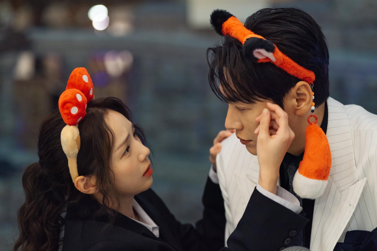 Netflix_PH's tweet photo. I don't know about you, but these are making my heart beat faster 💓 The vibes will be electric on Take Charge of My Heart, coming this October 9, only on Netflix! 

#TakeChargeOfMyHeart #KimYoungkwang #김영광 #ChaeSoobin #채수빈 https://t.co/a6usKbaubc