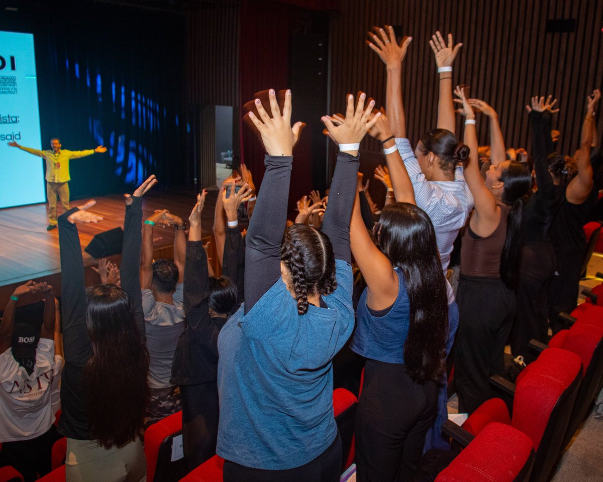 SecCulturaBaq's tweet photo. En Barranquilla vivimos Danza en Expansión 2026.💃

🎭 En la Fábrica de Cultura, artistas nacionales e internacionales se encontraron para conversar, crear y compartir alrededor de la danza contemporánea. 🎶

Una semana para reflexionar sobre nuestra cultura. 🙌 https://t.co/CGRve65Mmz
