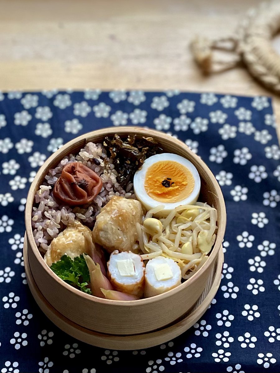 V0113's tweet photo. お弁当！

#お弁当
#曲げわっぱ
#わっぱ弁当
#お弁当記録
#お昼ごはん
#料理好き
#腸活 https://t.co/K9PEGfSW2Y