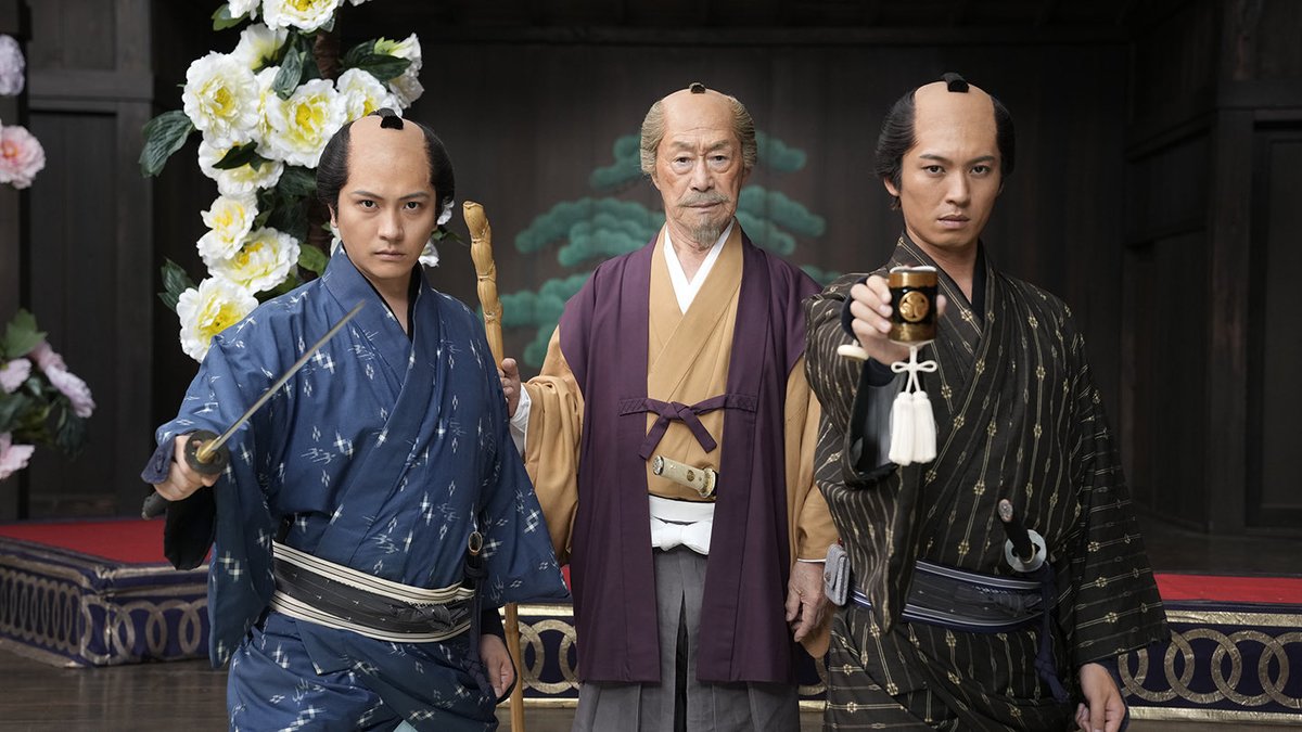 oricon's tweet photo. 『水戸黄門』新作、年末に放送決定❗️
「また旅に出ることとなりました」
https://t.co/hxDoUK9vzY

水戸光圀：武田鉄矢
助さん：財木琢磨
格さん：荒井敦史
詩乃：篠田麻里子
風車の弥七：津田寛治
柳沢吉保：袴田吉彦
ほかゲスト多数 https://t.co/tektEC0HUA