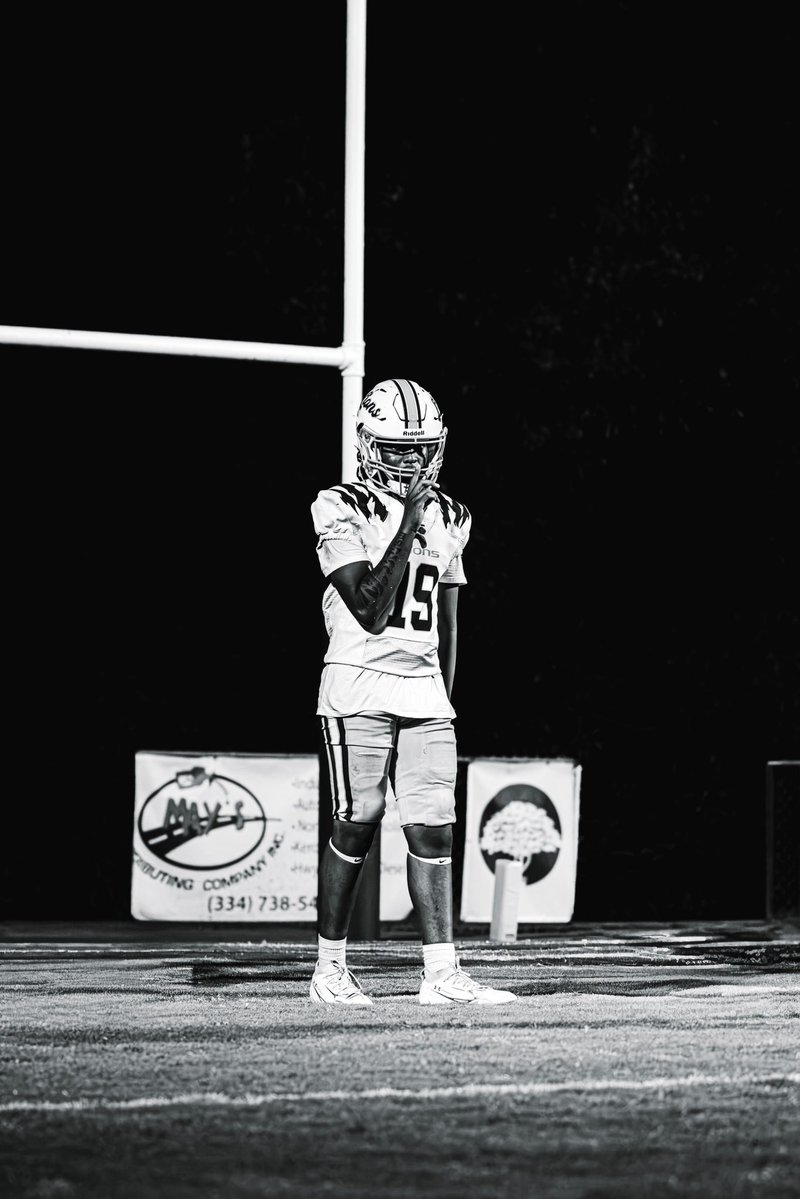 NateDoss5's tweet photo. Coaches get at me the real deal @HallTechSports1 @8ManExtreme @CoachBiggie74 @AcademyEvangel @Coach_Jlew @___Dwil @erob50 https://t.co/gQAEc8HqEi