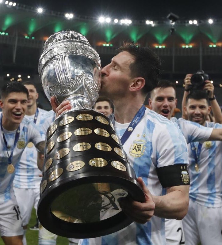 midnightllove's tweet photo. GRACIAS VIEJA POR HACERME ARGENTINA Y CONTEMPORÁNEA AL MEJOR JUGADOR DE LA HISTORIA https://t.co/2uyDr7kkWS