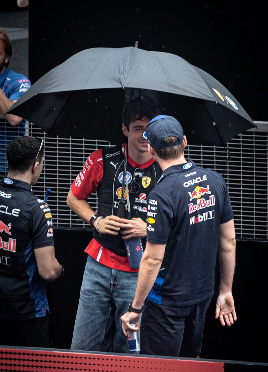 leclercsletters's tweet photo. charles &amp; max, bahrain (malaysia) edition https://t.co/aIfJ2sDpYm