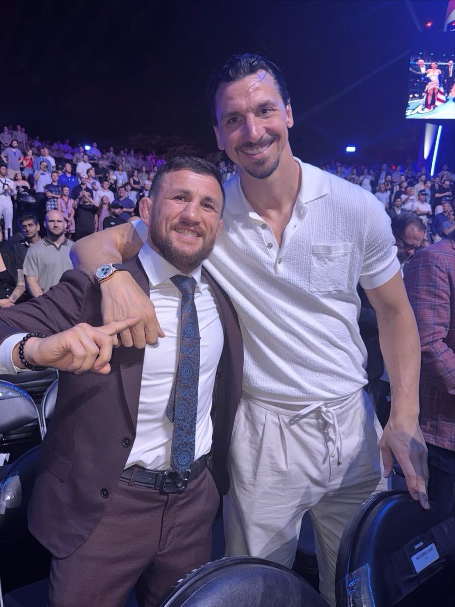 MerabDvalishvil's tweet photo. Honor to meet with this legend @zlatan 🦾⚽️ https://t.co/4pijDMIFFX