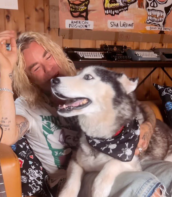 modsunbrasil's tweet photo. Tópico sensível: @modsun com doguinhos 💙
#modsun #movie #modsquad https://t.co/YA9u6ce0eY