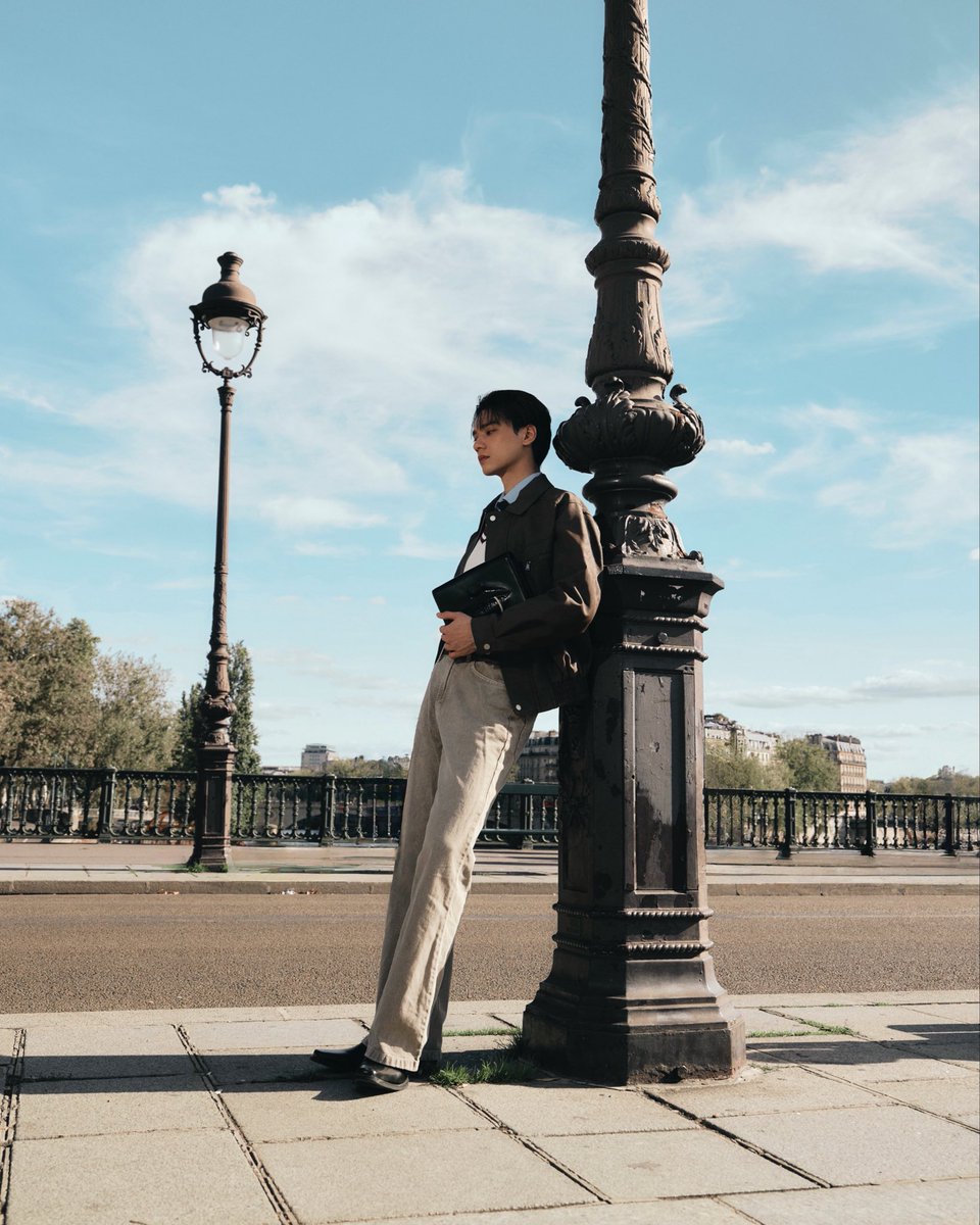 harit_keng's tweet photo. Last time

KENG NAMPING IN PARIS FW27
@Schiaparelli #Schiaparelli #PFW #nampingster #KengNamping #KengHarit https://t.co/ALBxVd0O0y