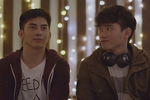 OnlytheClarrie's tweet photo. insane how this is literally a taynew au and it's one of the best bl from ph 😭😭 https://t.co/3DGebvu1oJ