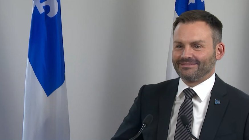 hassinhadi's tweet photo. 🚨 PSPP annonce que son premier projet de loi prévoira le gel des salaires des élus, des ministres et des dirigeants des sociétés d’État jusqu’au retour à l’équilibre budgétaire. Il entend aussi former un Conseil des ministres moins nombreux que ceux des gouvernements précédents. https://t.co/4V1RbTLYci
