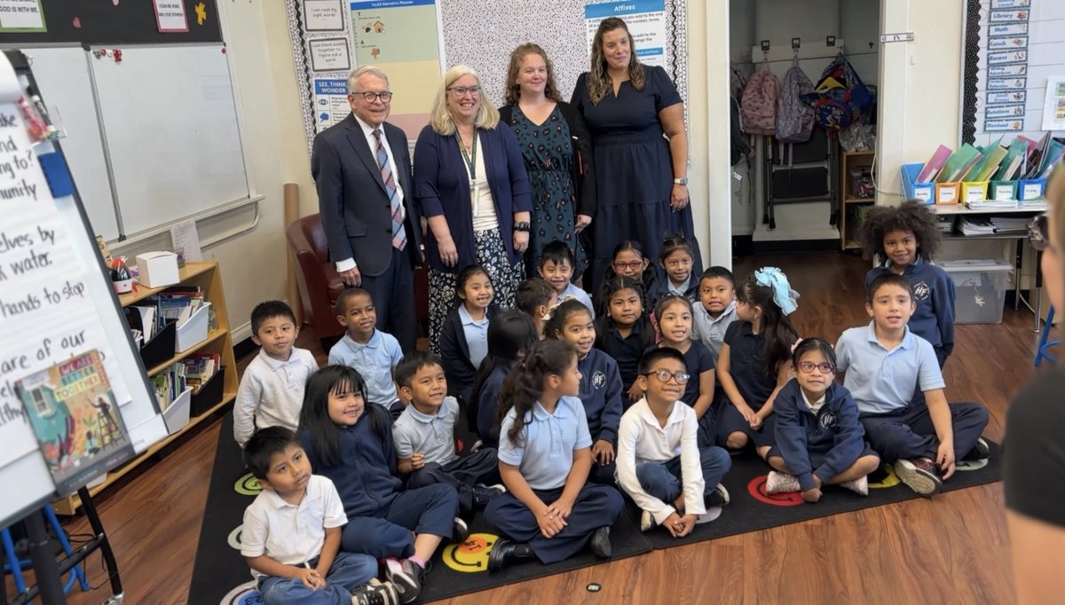 OhioEPA's tweet photo. Thanks, @WCPO, for covering @GovMikeDeWine's and #OhioEPA's recent visit to #Cincy's #HolyFamilySchool to talk about @H2Ohio's lead service line replacement efforts in the state!

Check it out, here: https://t.co/qSble3Df5C https://t.co/9J6fMXGgu7