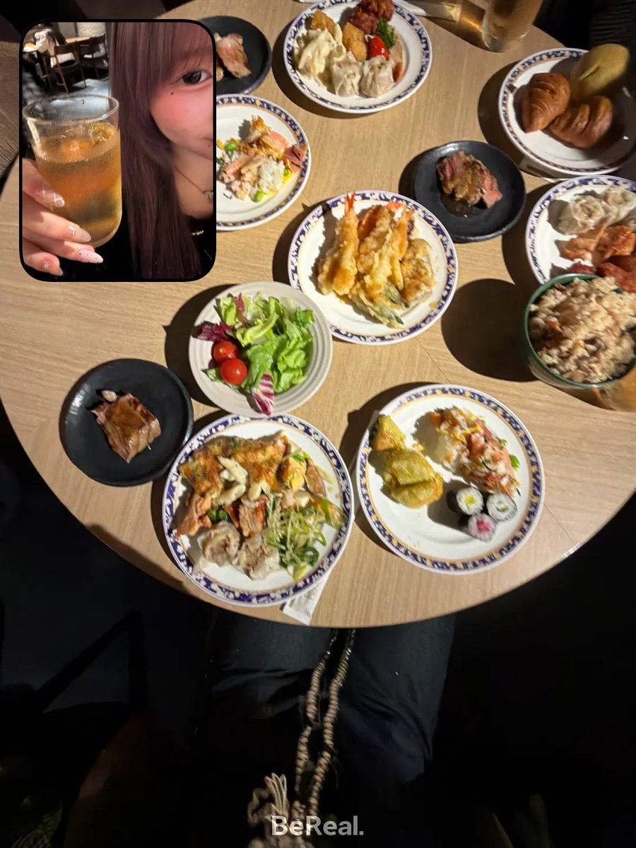 runa10_14's tweet photo. 修学旅行なのに一人部屋だしご飯は
ブュッフェで意味わからんくらい豪華で
ほんま行かしてくれた親に感謝 https://t.co/dq9v9OCOuK