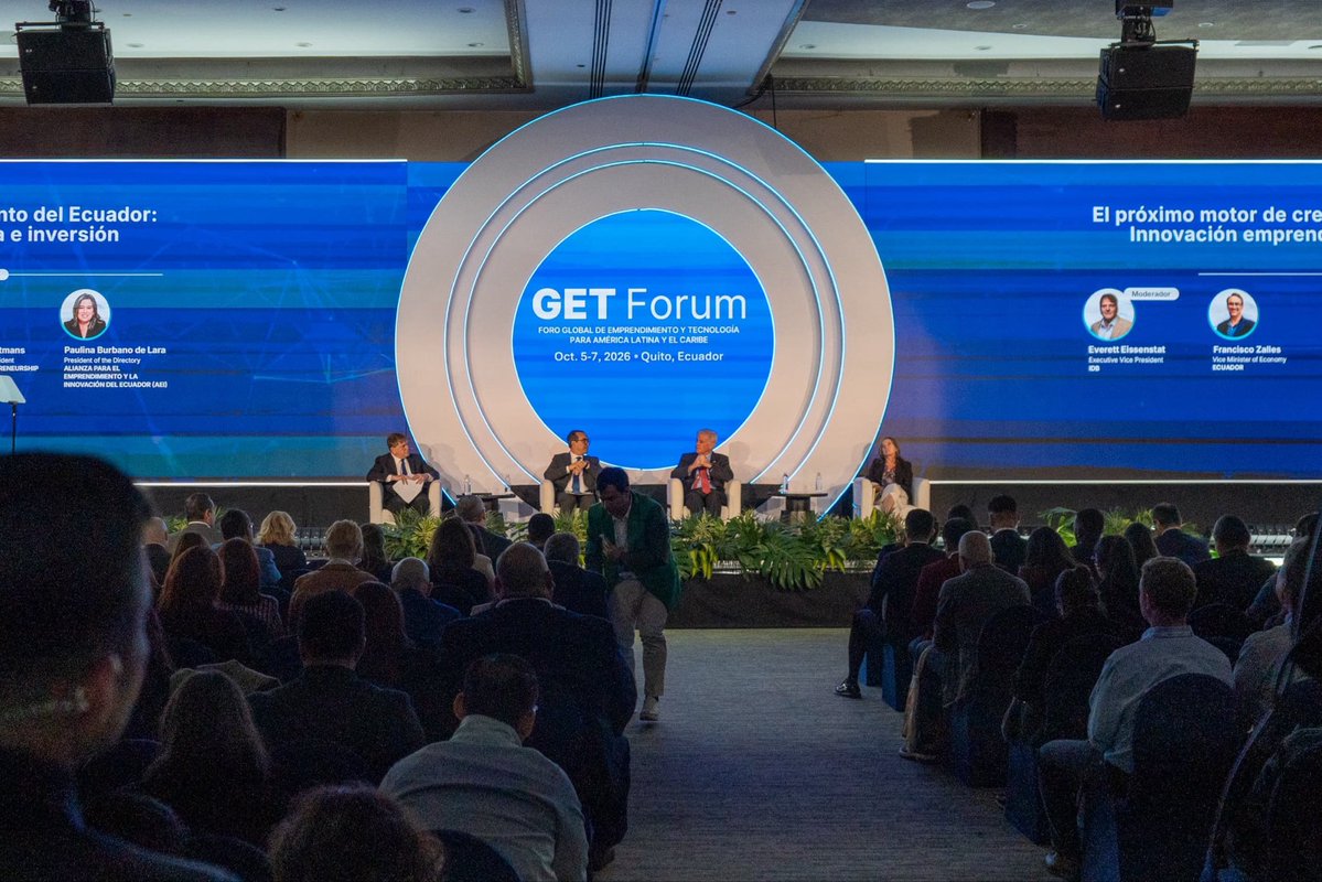 MinGobiernoEc's tweet photo. Ecuador apuesta por atraer inversión extranjera y generar oportunidades de crecimiento económico. El presidente @DanielNoboaOk y la ministra de Gobierno, @NatalyMorillos, participaron en la inauguración del GET Forum 2026, un espacio que conecta innovación, tecnología y negocios. https://t.co/Xj9epEfS4D