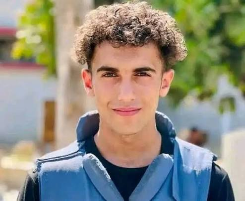 AbubakerAbedW's tweet photo. Today is the second anniversary of the martyrdom of the 19-year-old photojournalist Hassan Hamad who was assassinated and reduced to some pieces of flesh in an Israeli airstrike after he received multiple death threats. 

Hassan is one of Gaza's youngest journalists. https://t.co/5xnMLujs8Q