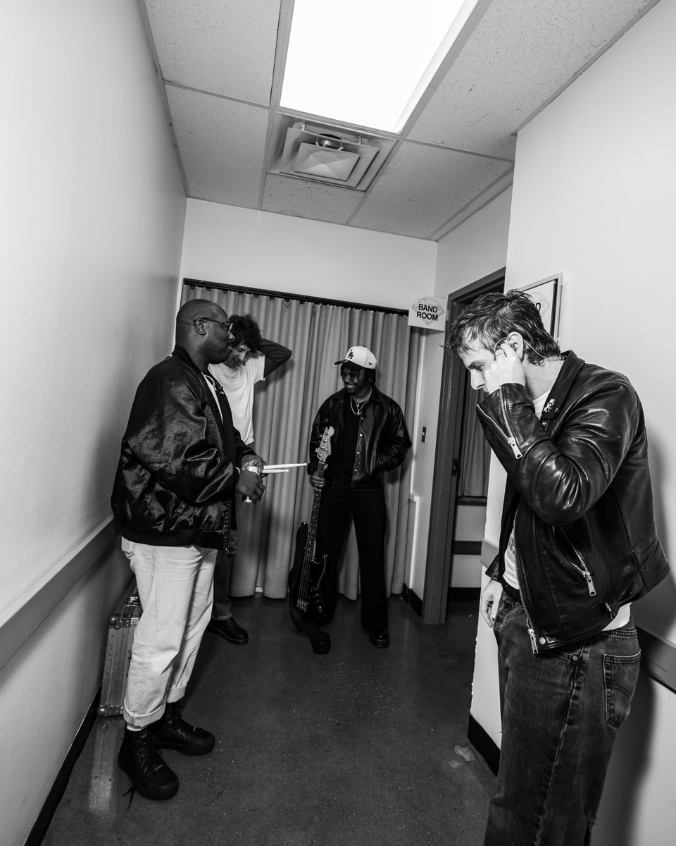 fosterthepeople's tweet photo. Pre and post show moments of Good Mourning Sunshine https://t.co/4wpNkpzjY1