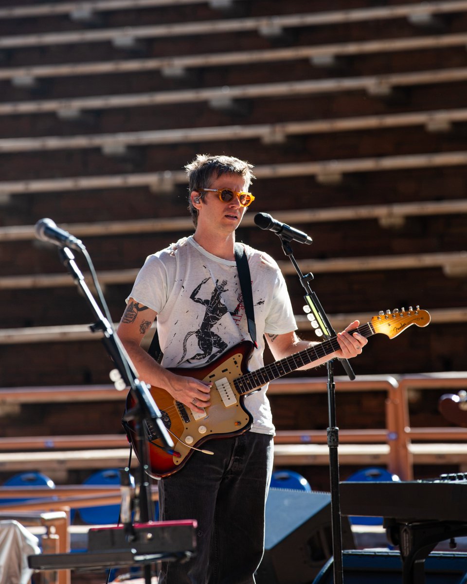 fosterthepeople's tweet photo. Pre and post show moments of Good Mourning Sunshine https://t.co/4wpNkpzjY1