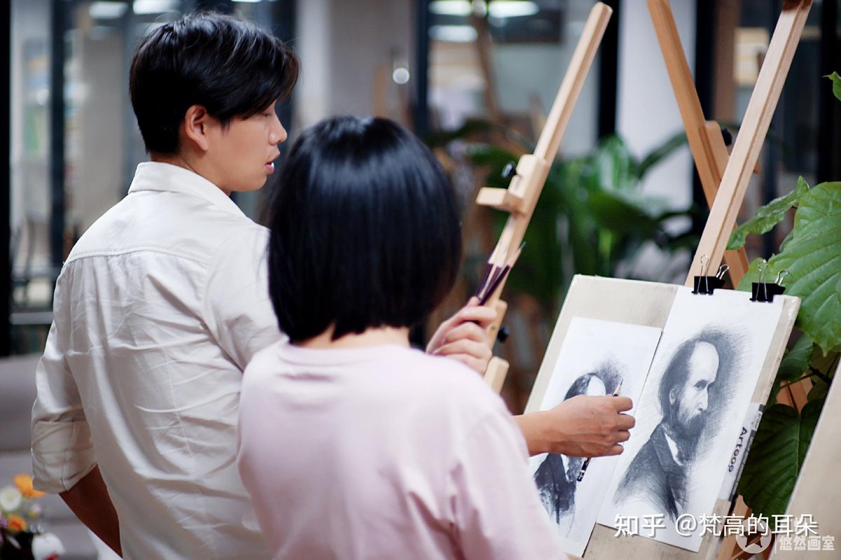 Sofia89024612's tweet photo. [Lan Huai and Deng Lei’s collaboration adds a fresh dynamic to the creative field! Great to see their work resonating with more people lately.]， https://t.co/9DaviFeeg2