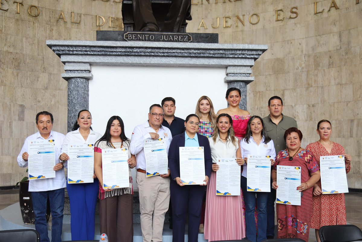 rubenzuarth's tweet photo. Asistí a la conferencia de prensa donde se presentó el "Primer Parlamento de las Personas Adultas Mayores", que organiza el H. @congresoChis, contando con la presencia de la Dip. @MarceCastilloMx, Presidenta de la Mesa Directiva.

Un espacio muy valioso y necesario para escuchar, reconocer y dar voz a quienes con su experiencia, trabajo y sabiduría han construido nuestro estado.

Agradezco sinceramente la invitación a la Dip. Jovannie Ibarra, por impulsar esta iniciativa que pone en el centro a nuestras personas adultas mayores. Cuenten con todo mi respaldo para que este Primer Parlamento sea un éxito. #HagamosloJuntos 
 #AdultosMayores