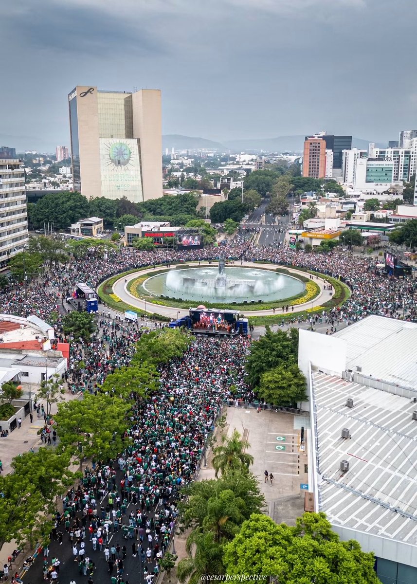 DifCorrupcion's tweet photo. 🇲🇽💧 Así como llenamos la minerva en el Mundial hay que llenarla este 11 Octubre a las 12pm para la 'Mega Marcha' Por un Agua Limpia en la ciudad 🙏🌪️

#agua https://t.co/Z7k7Bh6XWS