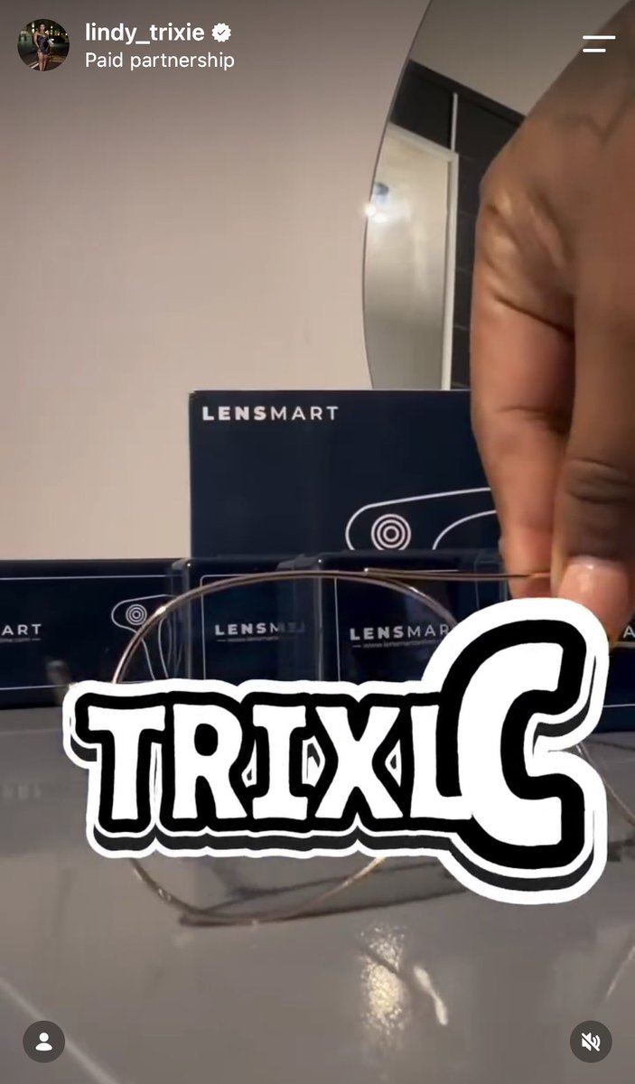 SinawoAlienated's tweet photo. That Trixie effect! 😍 Now we all need Lensmart glasses! 👓 TRIXLC!

TRIXIE WITH LENSMART 
PURCHASE LENSMART TRIXLC

#LindyTrixieChristoffels
#TrixiexLensmartOnline
#PurchaseCodeTRIXLC https://t.co/PojqRAyWTp