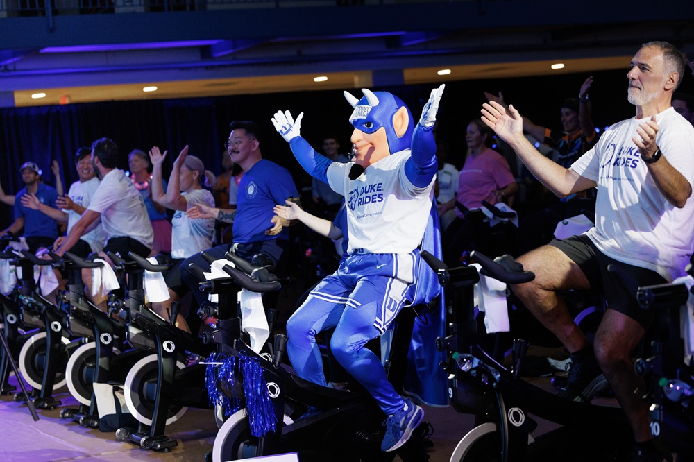 DukeCancer's tweet photo. What a ride! 

On 10/3, 375 riders on 50 teams filled Wilson Recreation Center for the inaugural Duke Rides, and together we raised more than $660,000 for DCI and Duke Children's.

Year one is in the books. We can't wait to ride with you again. 💙

#DukeRides @DukeMedSchool https://t.co/obJx8UqCyc