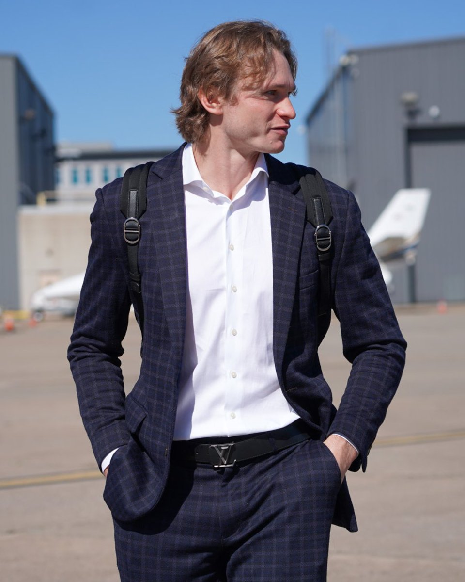 penguins's tweet photo. Peace out, PGH ✌️ https://t.co/rMAf5boidv