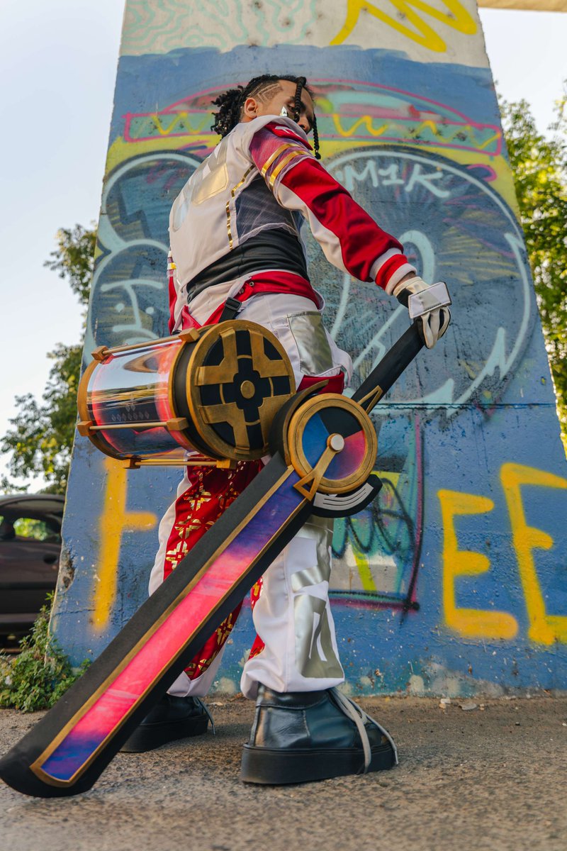 lollatam's tweet photo. El cerebro detrás del ritmo está listo. ⏱️🎶

el.ekko (IG) es el cosplayer oficial de Ekko para True Damage en #Worlds2026. Su dedicación a interpretar al campeón a través de sus diferentes aspectos, lo hacen una de las caras más conocidas por la comunidad.

📸 vluc_photo (IG)
🧵 mr.felix_design (IG)
🛠️ blearyhidra (IG)

#creadoresdelollatam #Worlds2026