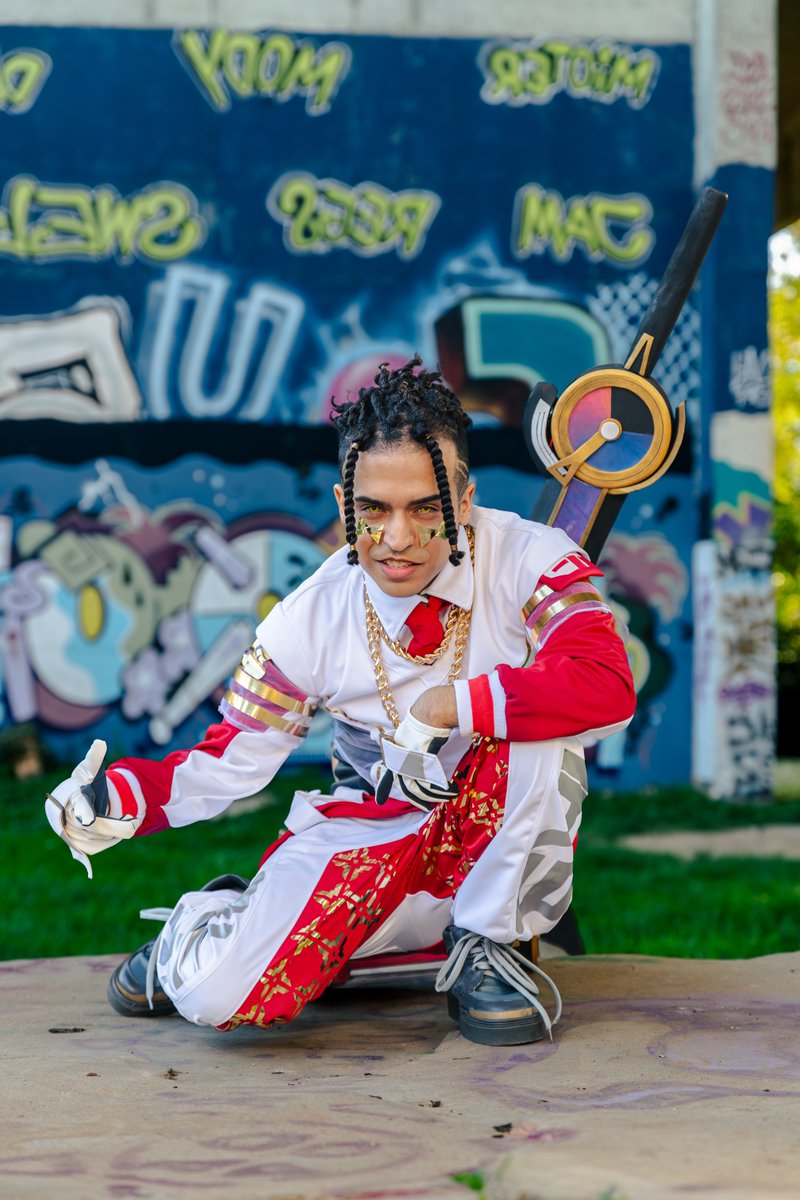 lollatam's tweet photo. El cerebro detrás del ritmo está listo. ⏱️🎶

el.ekko (IG) es el cosplayer oficial de Ekko para True Damage en #Worlds2026. Su dedicación a interpretar al campeón a través de sus diferentes aspectos, lo hacen una de las caras más conocidas por la comunidad.

📸 vluc_photo (IG)
🧵 mr.felix_design (IG)
🛠️ blearyhidra (IG)

#creadoresdelollatam #Worlds2026