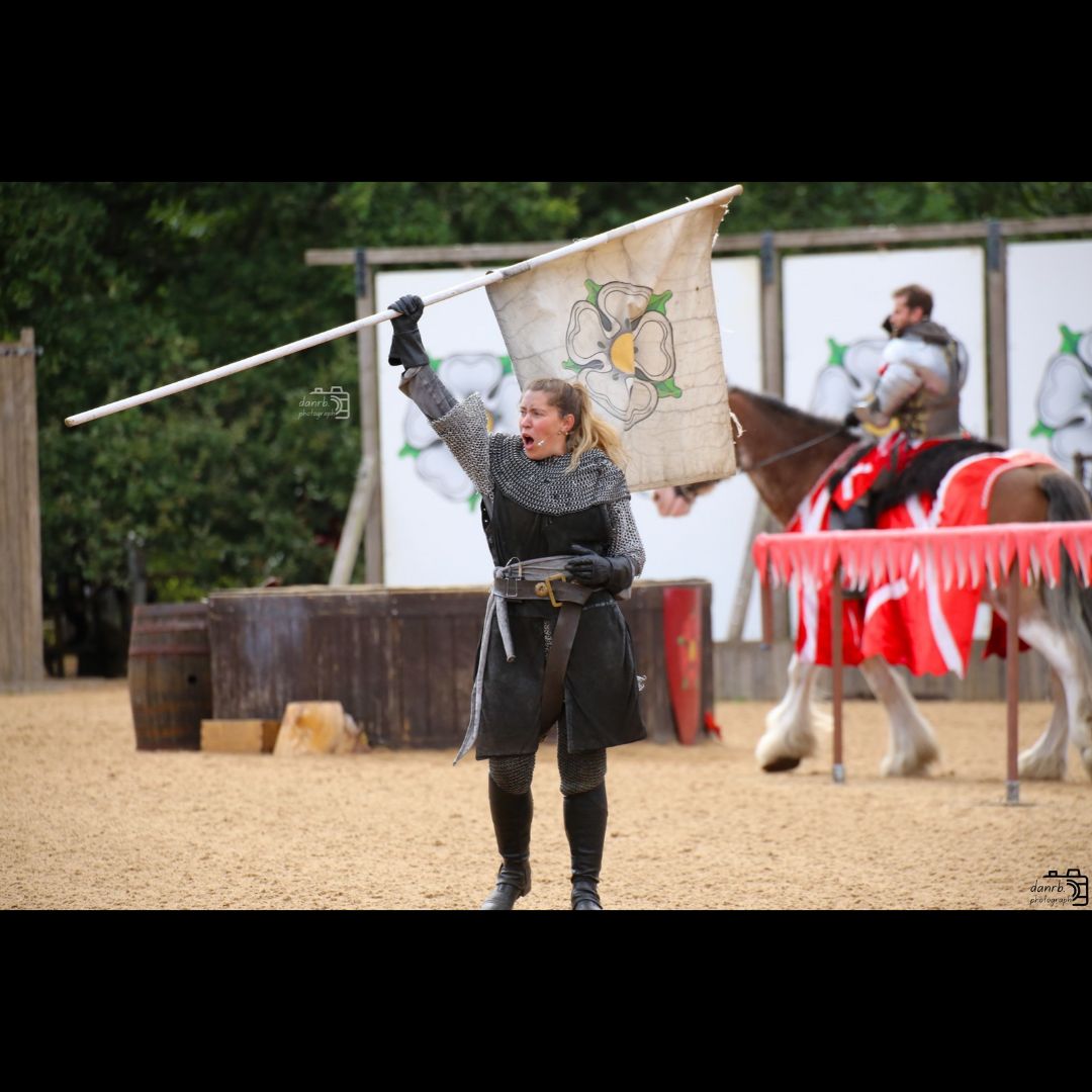 danrbphot0graph's tweet photo. Wars of the Roses Live with The Knights of Middle England at Warwick Castle!
#warsoftheroses #theknightsofmiddleengland #warwickcastle #history #horses https://t.co/rxwlsB5kfi