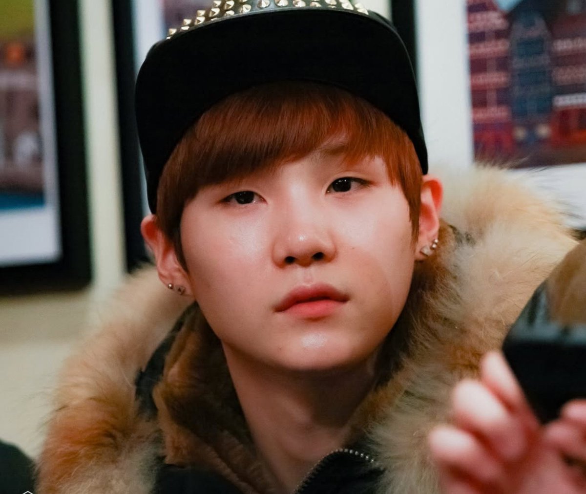b2bsuga's tweet photo. please look at yoongi and his beautiful cat eyes and round shiny nose plspls look how pretty https://t.co/jskqr5egd4