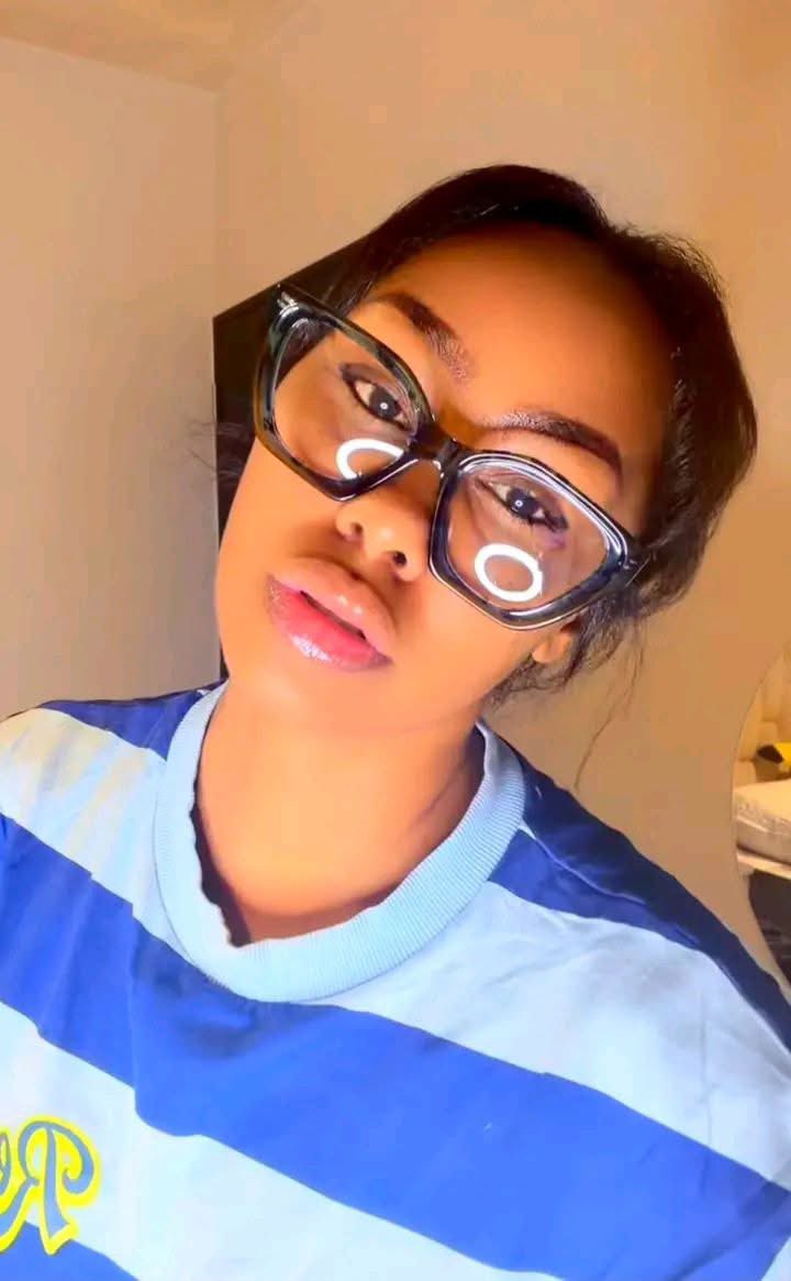 SinawoAlienated's tweet photo. Okay Trixie, we see you! 😍👓 Time for our own Lensmart frames -TRIXLC!

TRIXIE WITH LENSMART 
PURCHASE LENSMART TRIXLC

#LindyTrixieChristoffels
#TrixiexLensmartOnline
#PurchaseCodeTRIXLC https://t.co/Km9EY3tyEq