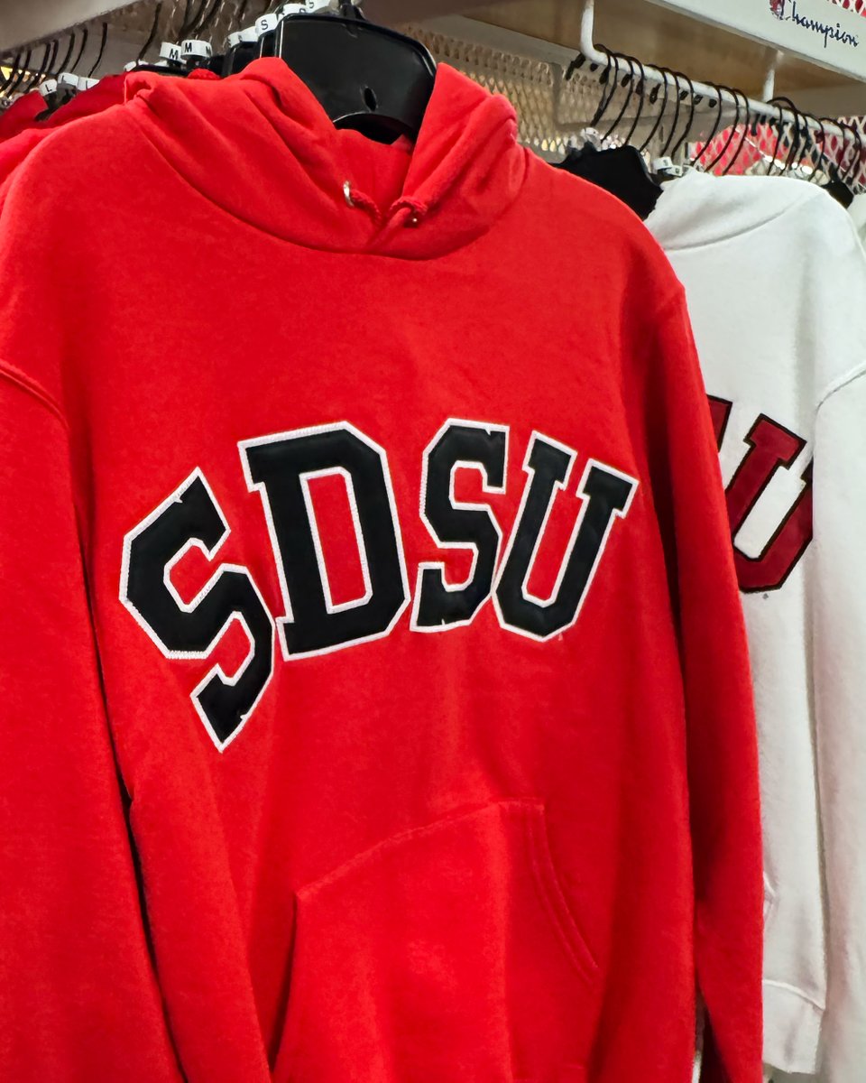 SDSUBookstore's tweet photo. Nothing is more timeless than an SDSU classic! 🤩⏳

Refresh your wardrobe with must-have SDSU staples, available in-store and online at https://t.co/hVjct8fRce! 🖤❤️

#SDSU #SDSUBookstore #SDSUStyle #CollegeStudent #CollegeLife https://t.co/zXBdte3lGh