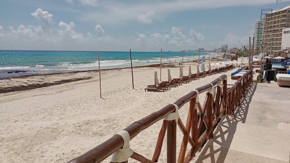 HostalVitelli's tweet photo. #Playa #Forum #Cancun #zonahotelera https://t.co/o1ajKbnb0b