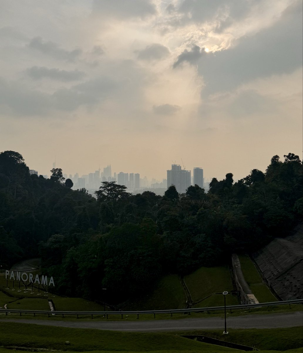 excitedTR's tweet photo. #Panorama 
#KualaLumpur
#Malaysia https://t.co/BDFkAUwfj0