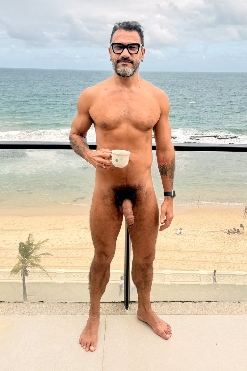 o__gravador's tweet photo. Um café, seus safadinhos?! https://t.co/7giHrROUWT