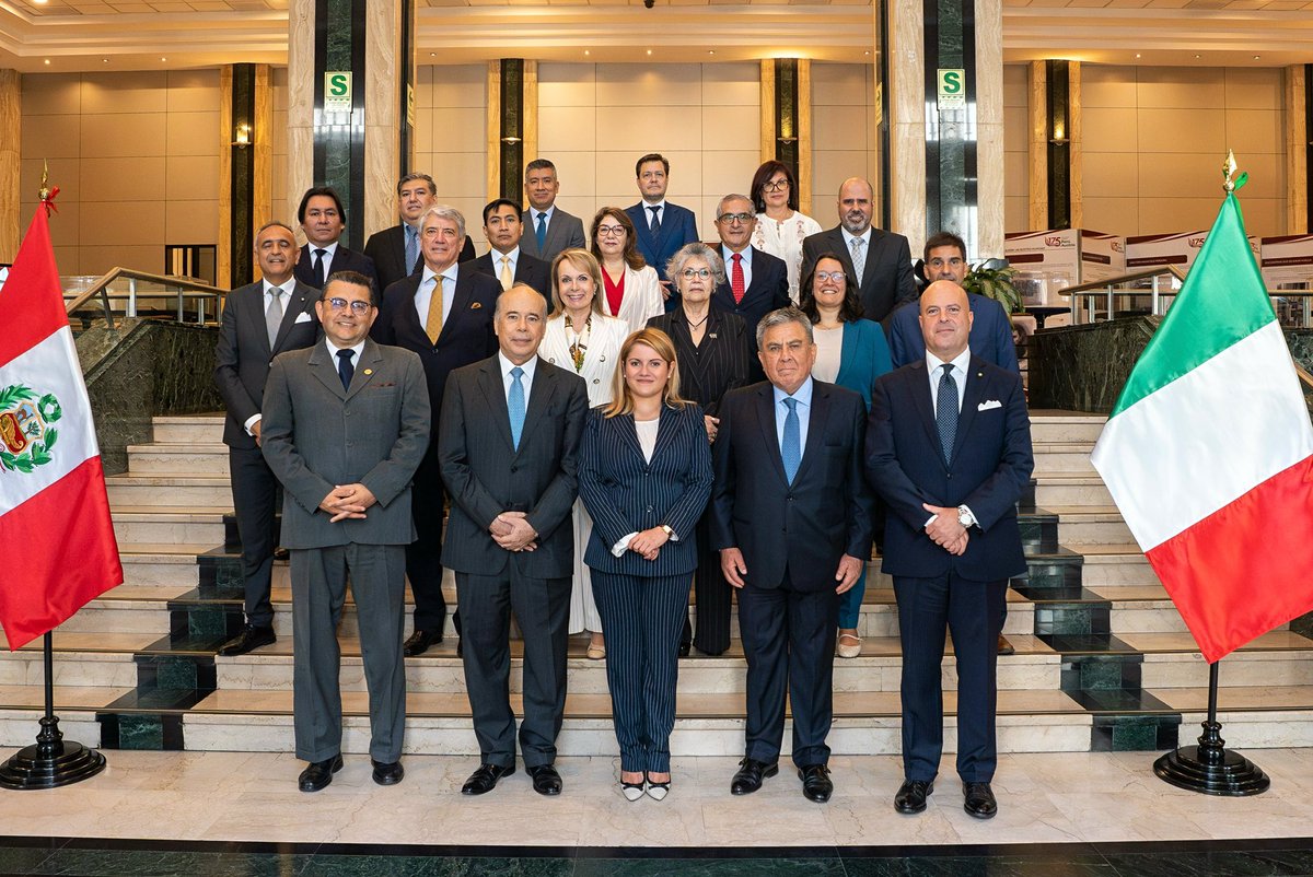 tripodimaria's tweet photo. Ho co-presieduto con il VM  Anderson Machado, il VI Meccanismo di Consultazioni Politiche 🇮🇹🇵🇪. 
Focus su: 
🔹relazioni commerciali, 
🔹investimenti e progetti strategici, 🔹cooperazione,
🔹contrasto alla criminalità transnazionale, 
🔹relazioni culturali e 
🔹dossier regionali. https://t.co/6F2npV13JC