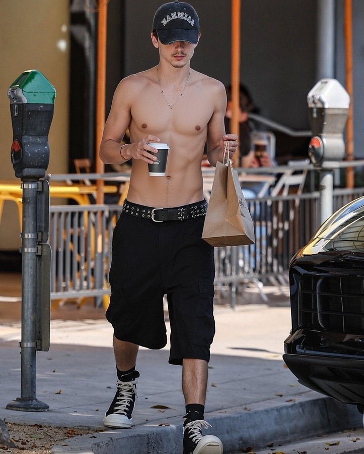 Coins_nuclear's tweet photo. Timothée Chalamet walking around Los Angeles shirtless in black cargo shorts and a pair of Rick Owens “Hollywood” high-tops 😍🌈 https://t.co/Vg9CrXeqIa