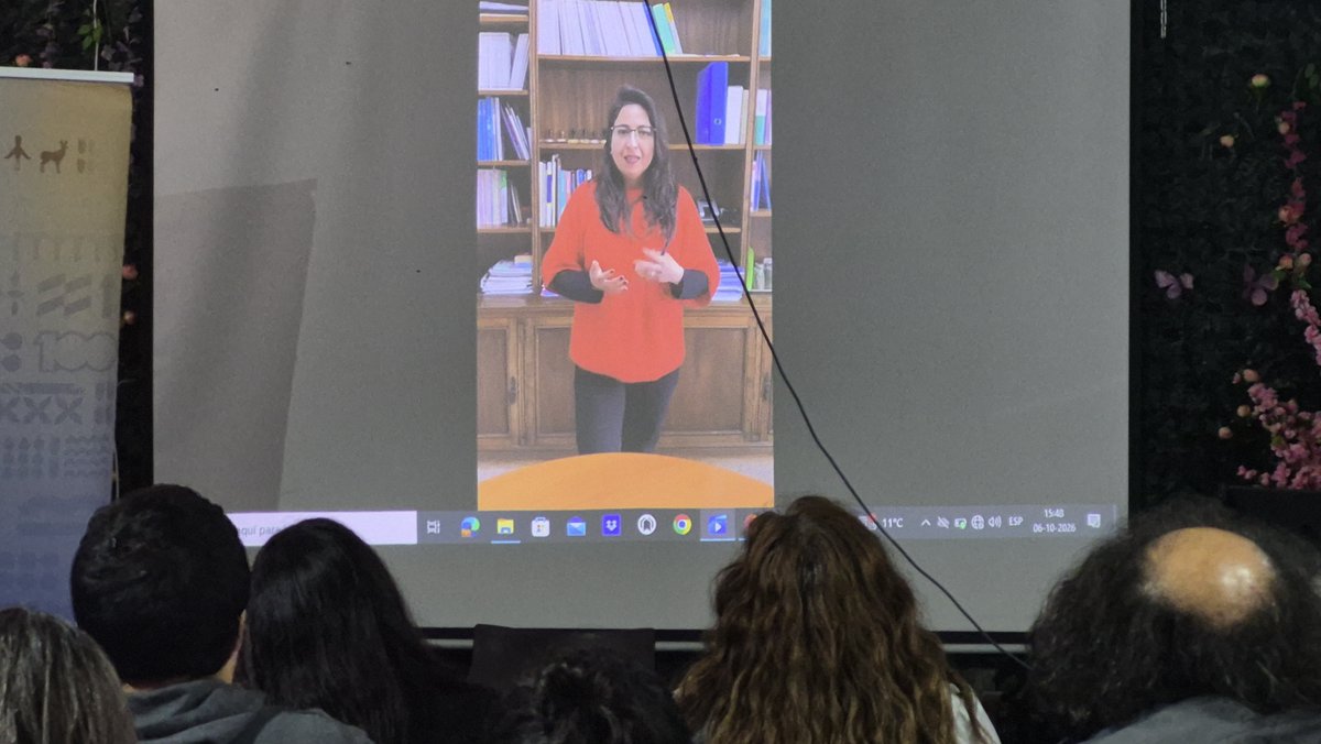 drtmetrooriente's tweet photo. 📍La Unidad de At. de Usuarios de la @drtmetrooriente realiza difusión para #sindicatos sobre Trámites Digitales de la DT, en la Sede del Sind. Clínica Vespucio. La charla, organizada por la ICT La Florida, se inició con palabras de la subdirectora nacional (s), Carolina Campos. https://t.co/GB9b3wGkyB