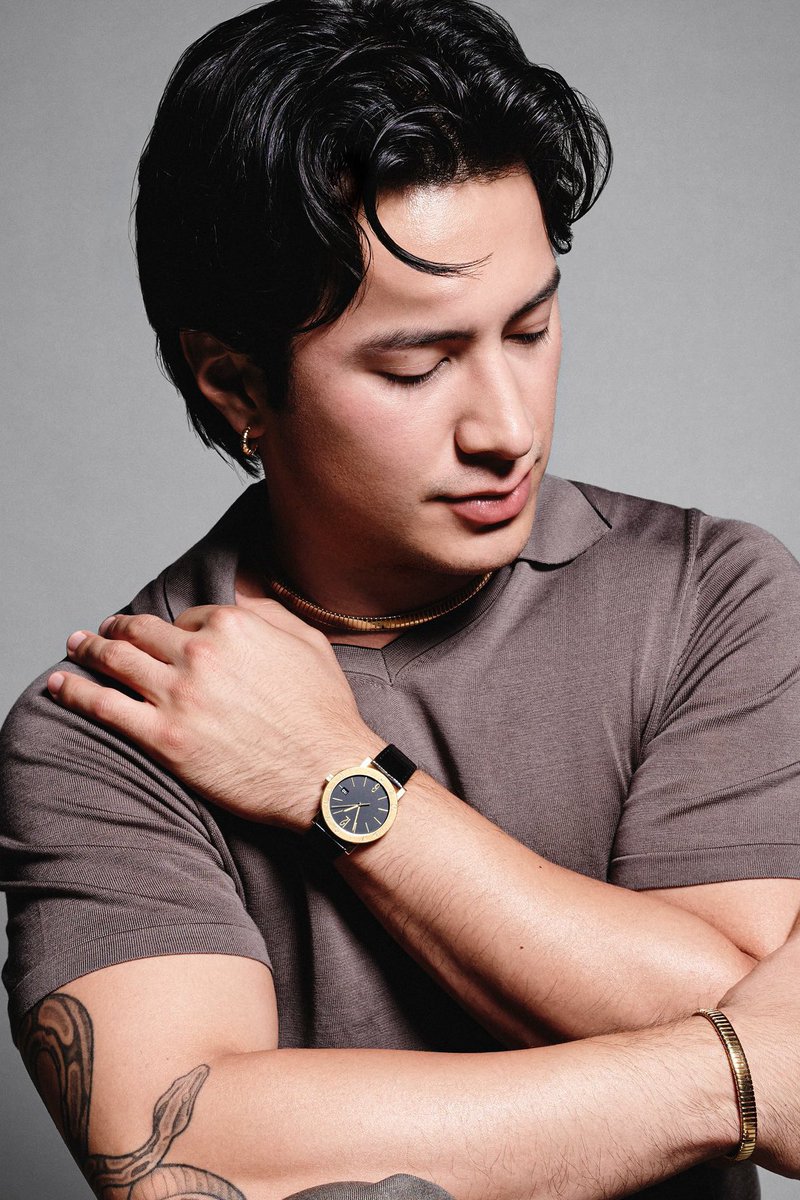 popbuzzz_'s tweet photo. Canadian actor Hudson Williams, breakout star of the sports romance series Heated Rivalry, as Bvlgari’s newest ambassador, accompanied by him in the brand’s gold and steel watches, bracelets, and chains.

At age 25, Williams has rapidly risen with red carpet appearances wearing Bvlgari pieces at the Golden Globes, Oscars, and the Serpenti Infinito event in New York, building toward this full ambassador role.

The partnership continues Bvlgari’s 2026 push to feature young male talents from film and sports in campaigns emphasizing individuality and material contrast in luxury jewelry.