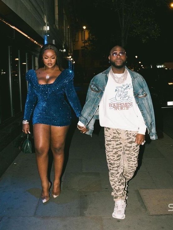 TheDamiForeign's tweet photo. Omo! Davido just got a Diamond Jesus piece chain for himself &amp; hChioma worth $750K🥶😳 https://t.co/zPDdzGLVDv