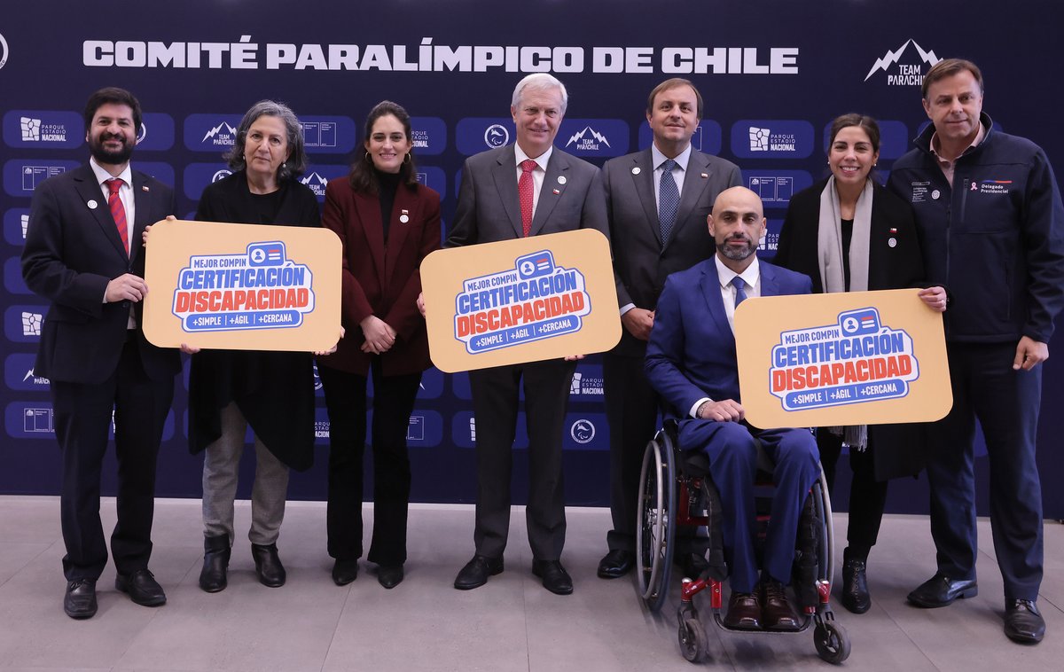ministeriosalud's tweet photo. Modernizando y agilizando la  certificación de discapacidad ✅

Junto al Presidente de la República, la ministra de Salud, la subsecretaria de Salud Pública y diversas autoridades de Gobierno, se presentó la estrategia para destrabar las 96 mil solicitudes pendientes de certificación de discapacidad y modernizar el proceso en el país.