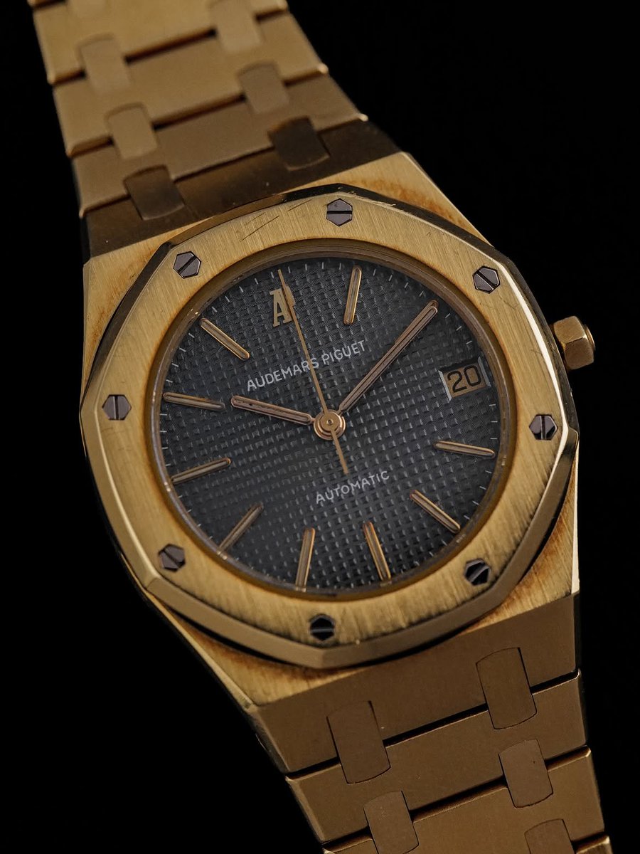 ZyroCar's tweet photo. Audemars Piguet Royal Oak https://t.co/6rFZfdOpbJ