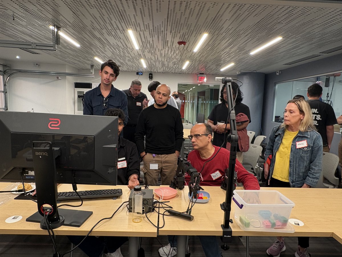 MassRobotics tweet picture